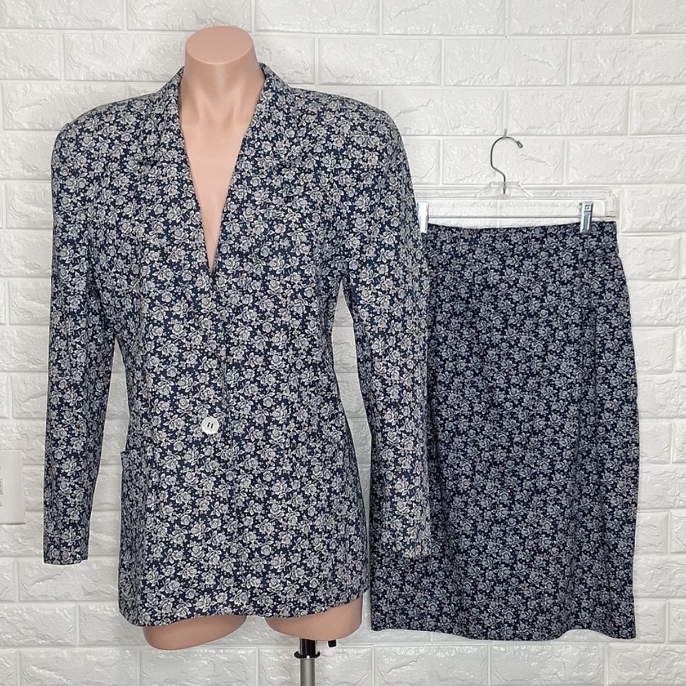 Liz Claiborne Navy and White Floral Skirt Suit